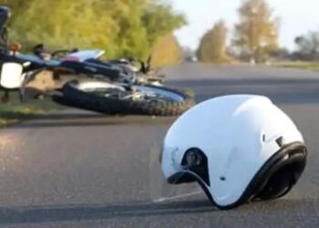 सातारा | कंटेनरवर दुचाकी आदळून दोन युवकांचा मृत्यू .