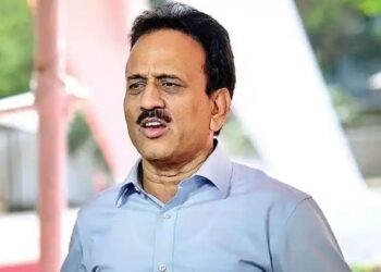 निवासी डॉक्टरांचा संप मागे ; महाजन म्हणाले २ दिवसात भरणार १ हजार ४३२ पदे.