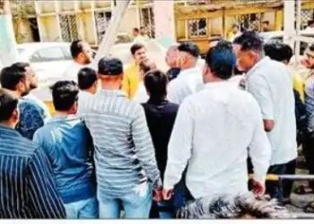 सांगलीत धीरज सूर्यवंशी – अतुल माने यांच्यात हाणामारी.