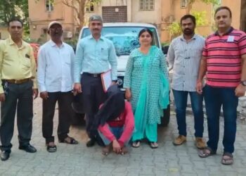 Mumbai crime | शाब्बास पोलिसांनो, डॉक्टर – नर्स बनून आरोपीला पकडले, अन् दगडांच्या वर्षावात ८०० मीटर खेचत नेले