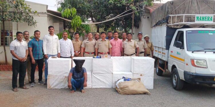 मिरजेत साडेचार लाखाचा गुटखा जप्त ; महात्मा गांधी पोलिसांची कारवाई.