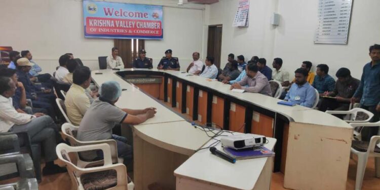 कृष्णा व्हॅली चेंबरमध्ये एन. डी. आर. एफ. टीमची आपत्ती व्यवस्थापनाबाबत कार्यशाळा संपन्न