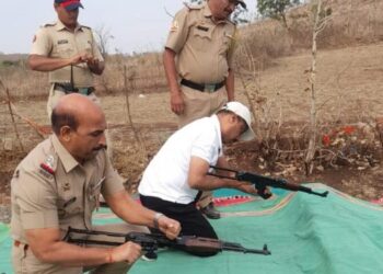 बुलढाण्यात पोलिसांचे ‘फायर है मैं..!’