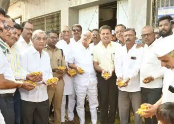 मुहूर्ताच्या सौद्यात हळदीला साडेअकरा हजाराचा सर्वोच्च दर