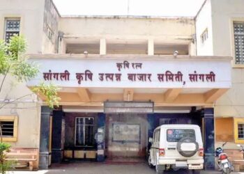 सांगलीत मंत्र्यांना मॅनेज करून सावळीत जागा खरेदी. ! जमीन एकाची अन् धनादेश एकाच्या नावाने.?