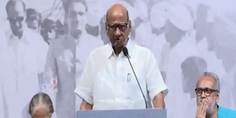 मोठी ब्रेकींग | शरद पवार यांचा राजकारणातील मोठा निर्णय ; राजकारणात खळबळ..!