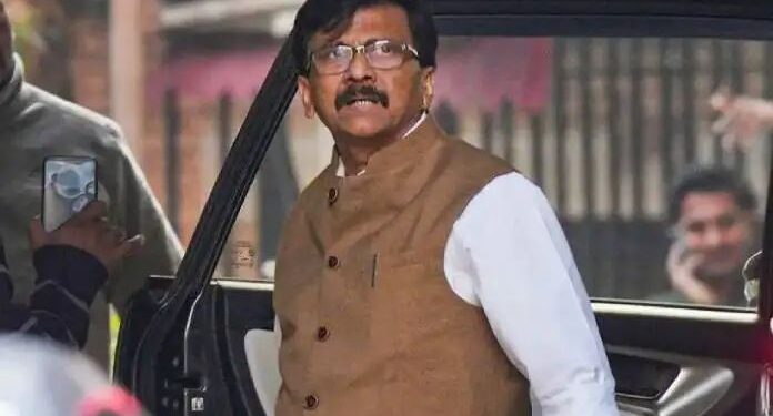 कसली हिरवळ अन् कसला झिरवळ.. घरीच राहणार सुकलेला पडवळ!