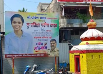 तासगावात पोलीस निरीक्षकांनीच झळकवला बेकायदा डिजिटल फलक