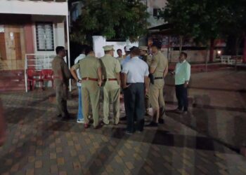 सांगलीत खळबळ ! राष्ट्रवादीच्या कार्यकर्त्याची आठ गोळ्या झाडून हत्या