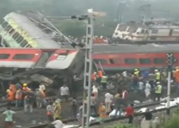 सर्वात मोठा रेल्वेचा भीषण अपघात, 233 लोक जागीच ठार तर 900 जण गंभीर जखमी; बचावकार्य अजूनही सुरूच