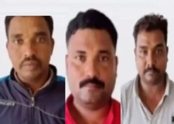 सांगली : पोलीस कॉन्स्टेबलसह तिघांना अटक : दाेन हजाराच्या नाेटा बदलून देण्याच्या आमिषाने तरुणास सहा लाखाचा गंडा