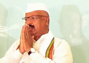 अकोला धाड प्रकरण कृषिमंत्र्यांना भोवणार? मंत्रिमंडळ बैठकीत अब्दुल सत्तार एकाकी; मुख्यमंत्री, उपमुख्यमंत्रीही नाराज