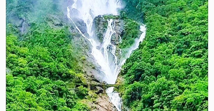 दूधसागर धबधब्यावर जाण्यास पर्यटकांना बंदी