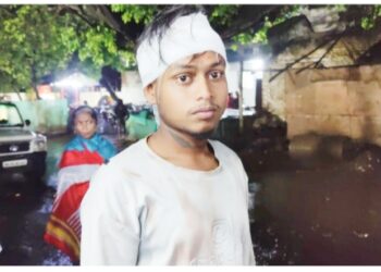 गांधीनगरात विनयभंग केला म्हणून डोक्यात घातला दगड