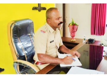 शिरोली एमआयडीसी पोलीस ठाण्याच्या अधिकाऱ्यांनी घेतला पूर बाधित गावांचा आढावा