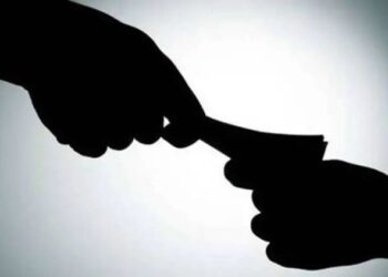 ब्रेकींग | लाच मागितल्या प्रकरणी महिला कॉन्स्टेबलला रंगेहाथ पकडले