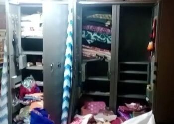 सांगलीतील शिराळ्यात एकाच रात्रीत 23 घरफोड्या, लाखोंचा ऐवज लंपास; 6 ते 7 चोरटे गावातून फिरताना सीसीटीव्हीत कैद..