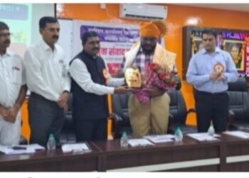 महसूल उत्पन्न हे जनतेच्या कल्याणासाठी : डॉ. राजा दयानिधी