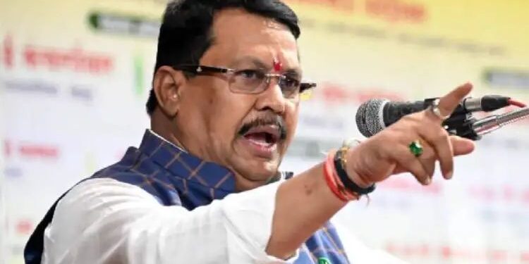 मोठी बातमी! राज्याचे विरोधी पक्षनेते पद काँग्रेसकडे, विजय वडेट्टीवारांकडे सोपवली जबाबदारी..