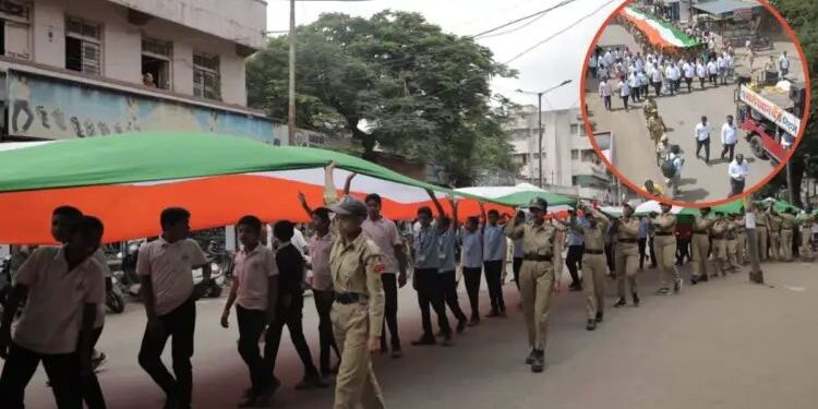 मिरजेत तिरंगा रॅली, शहरातील शंभरफुट उंच तिरंगा ध्वजाचे स्वातंत्र्यदिनी होणार लोकार्पण ..