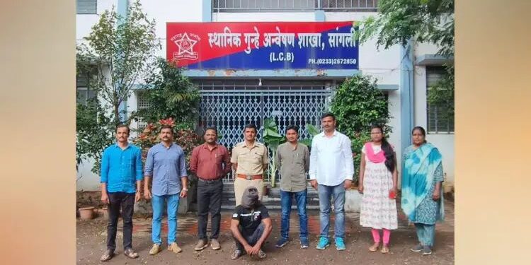 वेश्या व्यवसायासाठी बांगला देशातून मुलींची तस्करी, महिलेसह दोघांना अटक