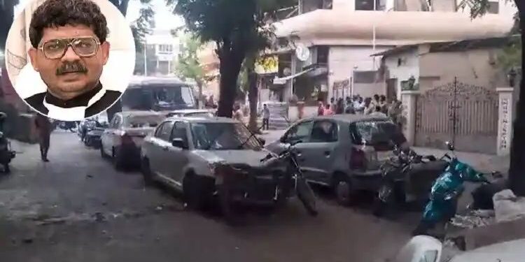 मोठी ब्रेकिंग | गुणरत्न सदावर्ते यांच्या वाहनांची प्रचंड तोडफोड; मराठा तरुणांचा सर्वात मोठा दणका..!