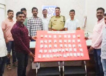 सांगलीत तब्बल ४ कोटीचे सोने पोलिसांनी केले हस्तगत