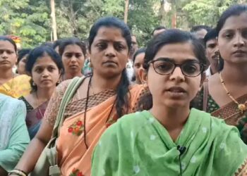 सांगली |कामगारमंत्र्यांच्या घराला कामगारांच्या पत्नींची धडक.! “साहेब, लहान बहिण म्हणून समजून घ्या”… जनरल मोटर्सच्या कामगारांच्या पत्नींची आर्त हाक