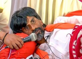 ब्रेकिंग न्यूज! मनोज जरांगे पाटील यांची तब्येत पुन्हा खालावली