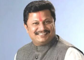 राजेश क्षीरसागर यांच्या दहशतीचा नवा कारनामा; क्षीरसागर पिता-पुत्राकडून शेजाऱ्यांना जबर मारहाण