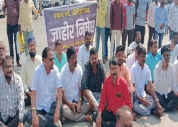 ब्रेकिंग | “या’ कारणासाठी जतमध्ये रास्ता रोको, दीड तास वाहतूक ठप्प