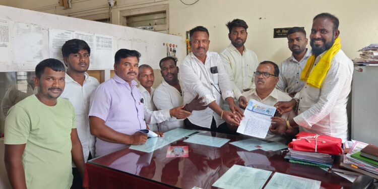 नेवरी ग्रामपंचायतमध्ये लोकशाहीर आण्णाभाऊ साठे यांच्या प्रतिमेची विटंबना