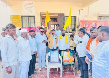 नेवरीत मातंग समाजाचा ग्रामपंचायत कार्यालयावर हलगी मोर्चा