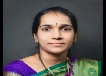 महिला ग्रामपंचायत सदस्याने संपवले जीवन, घराशेजारील विहिरीत घेतली उडी