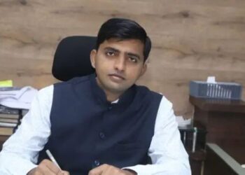 आचारसंहितेचे काटेकोर पालन करा : जिल्हाधिकारी येडगे