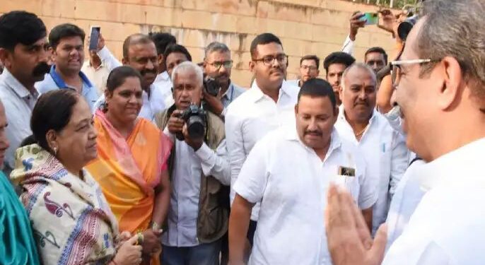 सांगली | उद्धव ठाकरेंची ग्वाही सोबत प्रवासाची..! वसंतदादा पाटील यांना अभिवादन