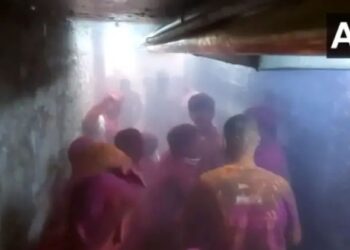 मोठी ब्रेकिंग | उज्जैनच्या महाकाल मंदिरात भस्म आरतीवेळी भीषण आग; पुजाऱ्यासह १३ जण होरपळले, (पाहा व्हिडिओ)