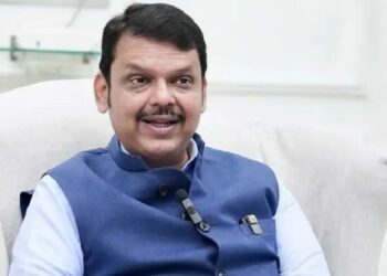 रात्री उशिरा देवेंद्र फडणवीसांच्या घरी भाजप नेत्यांची बैठक; कोणत्या मुद्द्यांवर झाली चर्चा? वाचा सविस्तर..