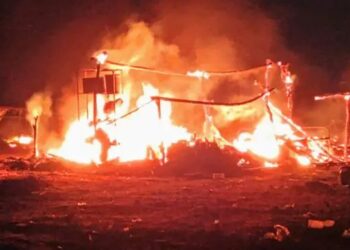 उदगाव येथे ऊसतोड मजुरांच्या झोपड्यांना भीषण आग