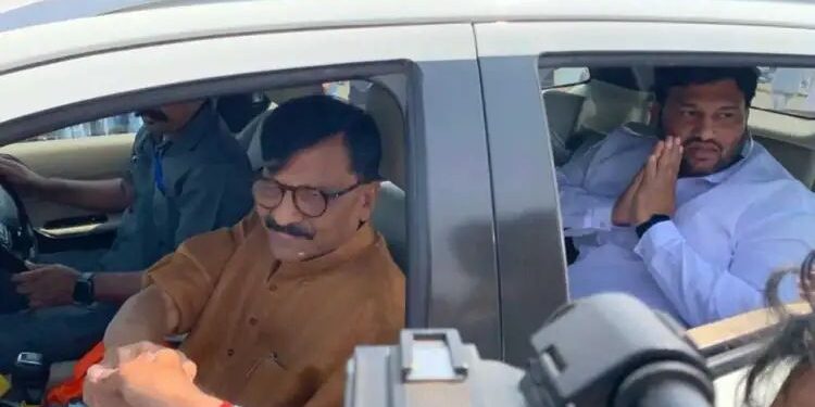 ब्रेकिंग | सांगलीच्या जागेवरचा तेढ वाढला; चंद्रहार पाटील-संजय राऊत तातडीने मुंबईला रवाना