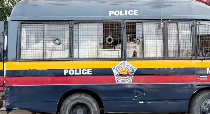 सांगली |मोक्कातील कैद्याचे पोलिसांच्या वाहनातून उडी टाकून पलायन..