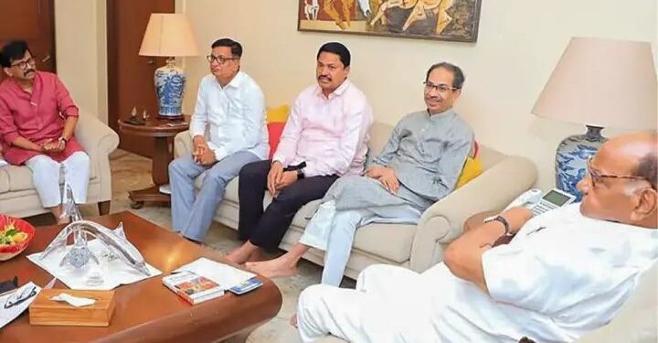 मोठी ब्रेकिंग | काँग्रेसने सोडला सांगली, भिवंडी आणि दक्षिण मध्य मुंबईवरील दावा, गोपनीय खबऱ्याच्या सूत्रांची माहिती.