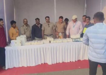 सांगलीत २६ लाखाची चांदी जप्त, आष्टातील वाहन चालकाची चाैकशी सुरु..