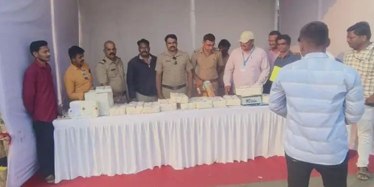 सांगलीत २६ लाखाची चांदी जप्त, आष्टातील वाहन चालकाची चाैकशी सुरु..