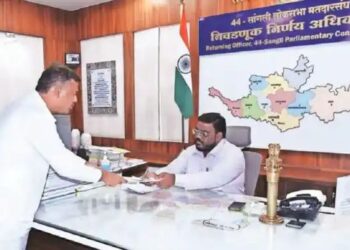 मोठी ब्रेकिंग | अखेर शक्तिप्रदर्शन करत विशाल पाटील यांचा उमेदवार अर्ज दाखल..