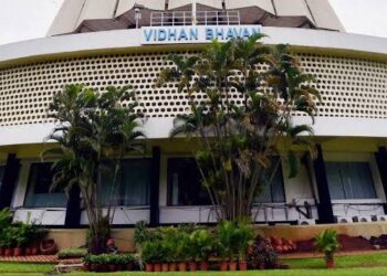 ब्रेकिंग | राज्य विधिमंडळाचे पावसाळी अधिवेशन आजपासून सुरु; सत्ताधारी, विरोधकांमध्ये घमासान