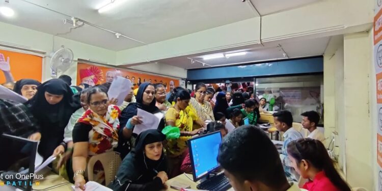 मुख्यमंत्री माझी लाडकी बहीण योजने’साठी मंत्री सुरेशभाऊ खाडे यांचे कार्यालय फुल्ल; महिलांचा मोठा प्रतिसाद