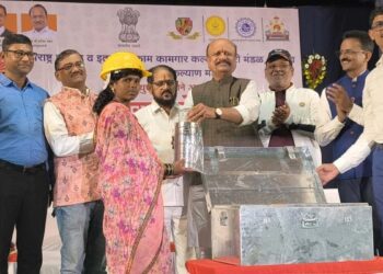 कामगारांनी विविध योजनांचा लाभ घ्यावा – पालकमंत्री डॉ. सुरेश खाडे