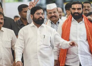 मोठी बातमी | एकनाथ शिंदे पुन्हा गुवाहाटीला जाण्याची शक्यता, सूत्रांची माहिती..