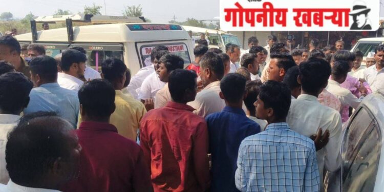 सांगली ब्रेकिंग | विना नंबरची गाडी पकडण्यावरून गोंधळ; पडळकरांकडून पैसे वाटप होत असल्याचा आरोप